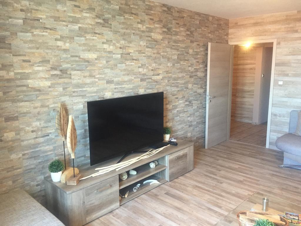 Belvarosi Deluxe Apartman บายา ภายนอก รูปภาพ