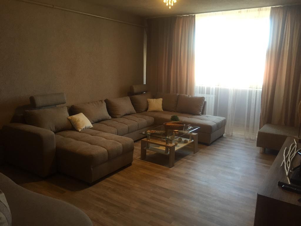 Belvarosi Deluxe Apartman บายา ภายนอก รูปภาพ