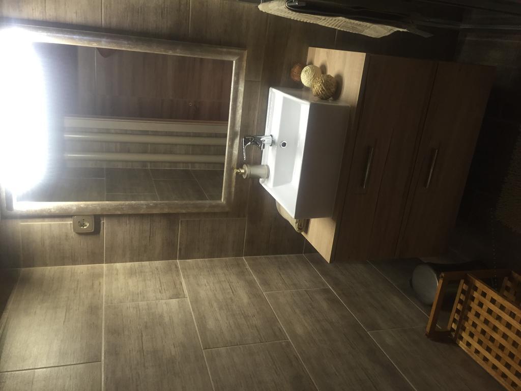 Belvarosi Deluxe Apartman บายา ภายนอก รูปภาพ